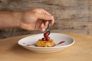 Tortino di riso e ricotta con corniole sciroppate