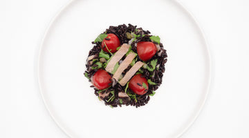 Insalata di riso con salmone affumicato e capperi